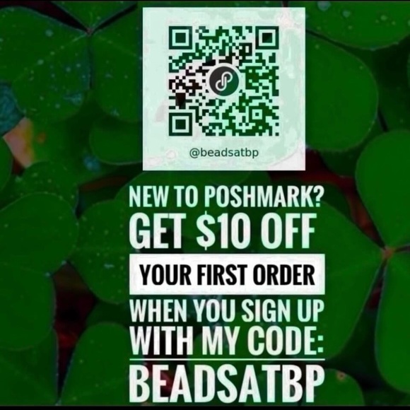 Vintage CAROLEE Stars & Stripes Bow Enameled Pave Rhinestones Patriotic Flag Pin - Picture 10 of 11